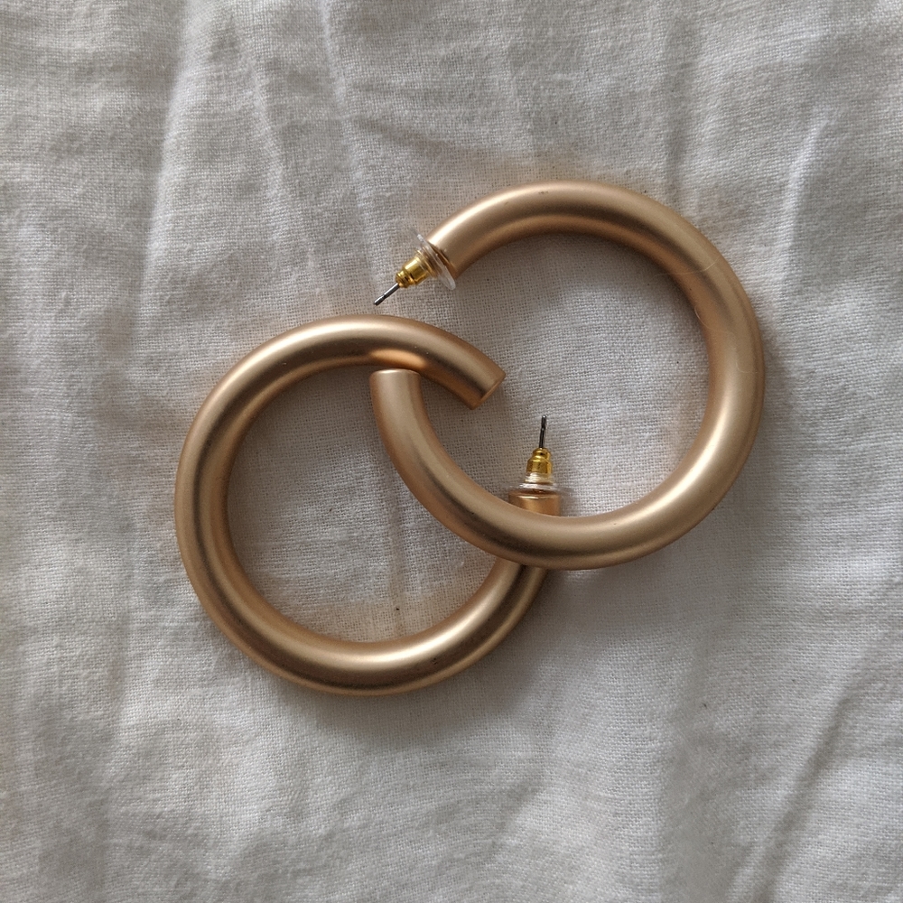 Carly Jean Los Angeles earrings